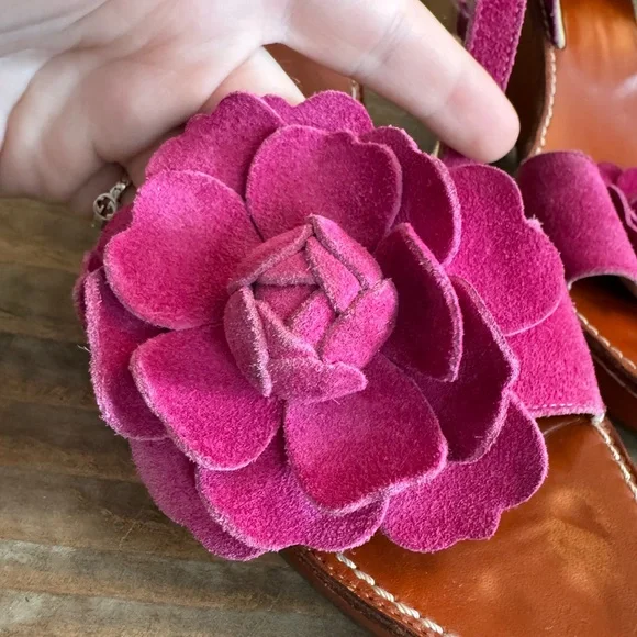 Coach Ashlyn Fushia Suede Leather Wedged Flower Sandals Size 8 Italy - Picture 9 of 12
